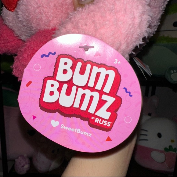 Meghan the Mug Valentine’s Day 💘 Bum Bumz 7.5” NWT - Picture 3 of 5